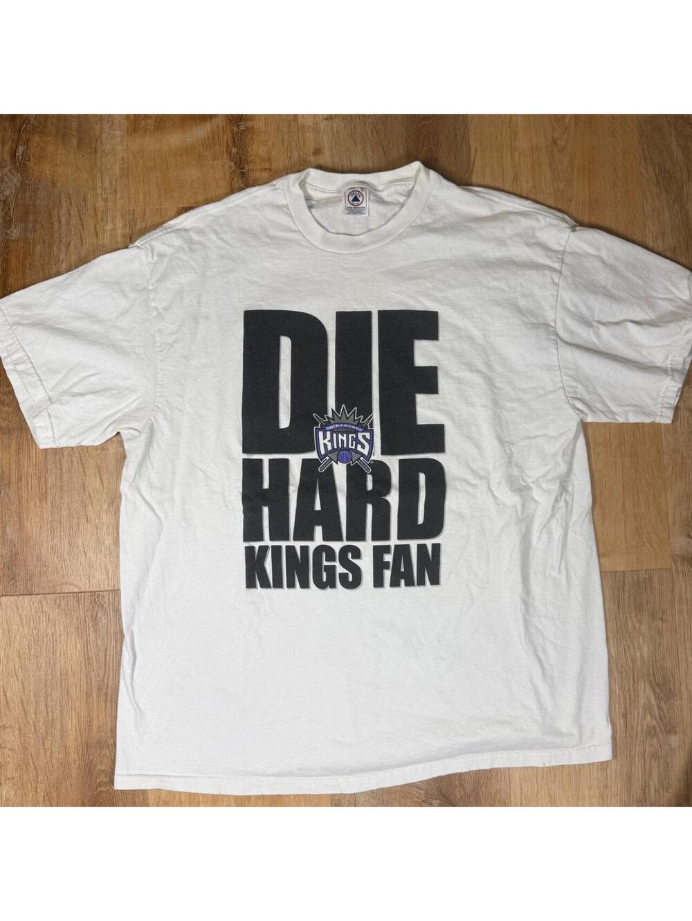 Y2K Sacramento Kings “Die Hard Kings Fan” White T-Shirt – Size XL